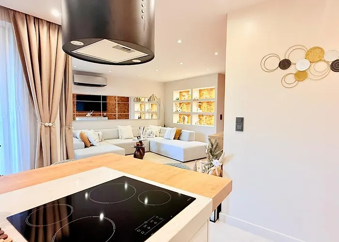 Lux Boutique 2 Bdr Right Next Gondola Lift Бансько