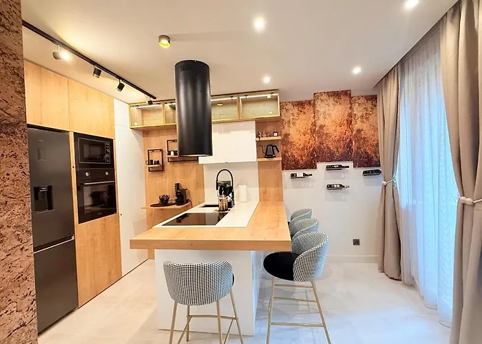 Lux Boutique 2 Bdr Right Next Gondola Lift Бансько