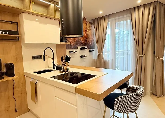 Апартаменти Lux Boutique 2 Bdr Right Next Gondola Lift Бансько