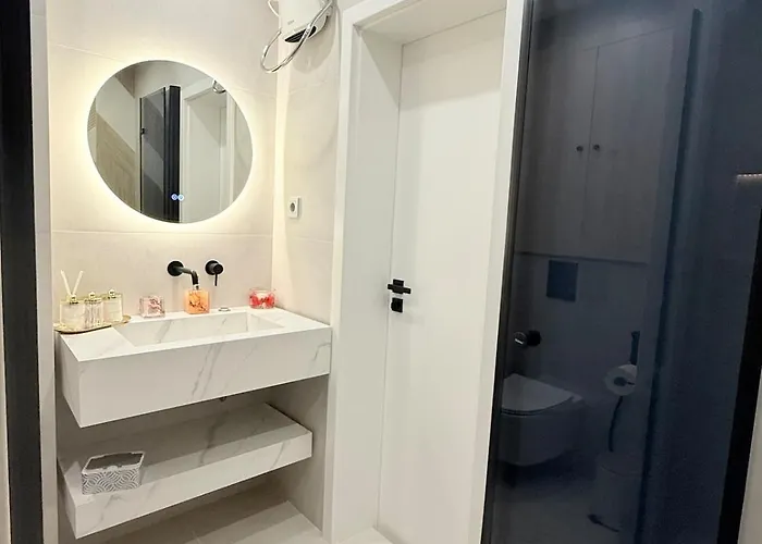 Апартаменти Lux Boutique 2 Bdr Right Next Gondola Lift Бансько