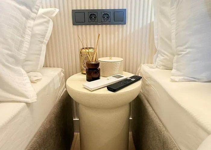 Апартаменти Lux Boutique 2 Bdr Right Next Gondola Lift Бансько