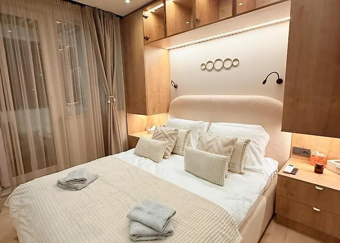 Апартаменти Lux Boutique 2 Bdr Right Next Gondola Lift *