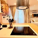 Lux Boutique 2 Bdr Right Next Gondola Lift *