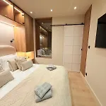 Daire Lux Boutique 2 Bdr Right Next Gondola Lift *