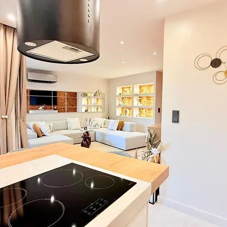 Lux Boutique 2 Bdr Right Next Gondola Lift Μπάνσκο