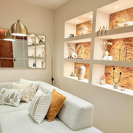 Lux Boutique 2 Bdr Right Next Gondola Lift *