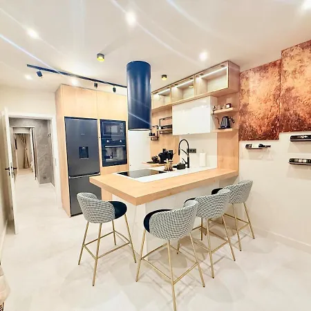 Lux Boutique 2 Bdr Right Next Gondola Lift Apartman