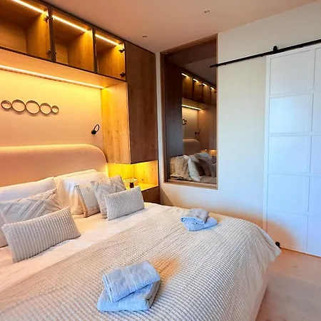 Apartment Lux Boutique 2 Bdr Right Next Gondola Lift