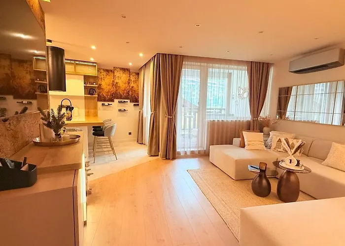 Lux Boutique 2 Bdr Right Next Gondola Lift Apartman